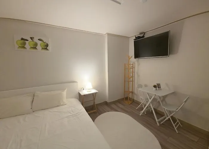 Hotel G Near Station 2*