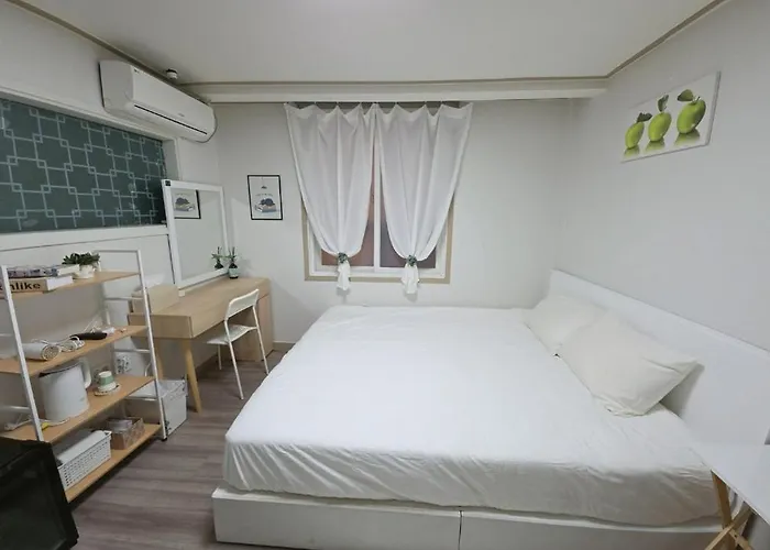 G Near Station Hotel Busan