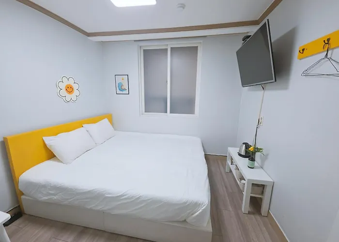 G Near Station Hotel Busan